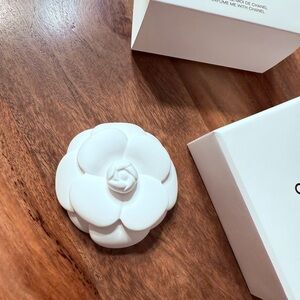 CHANEL White ceramic Camellia